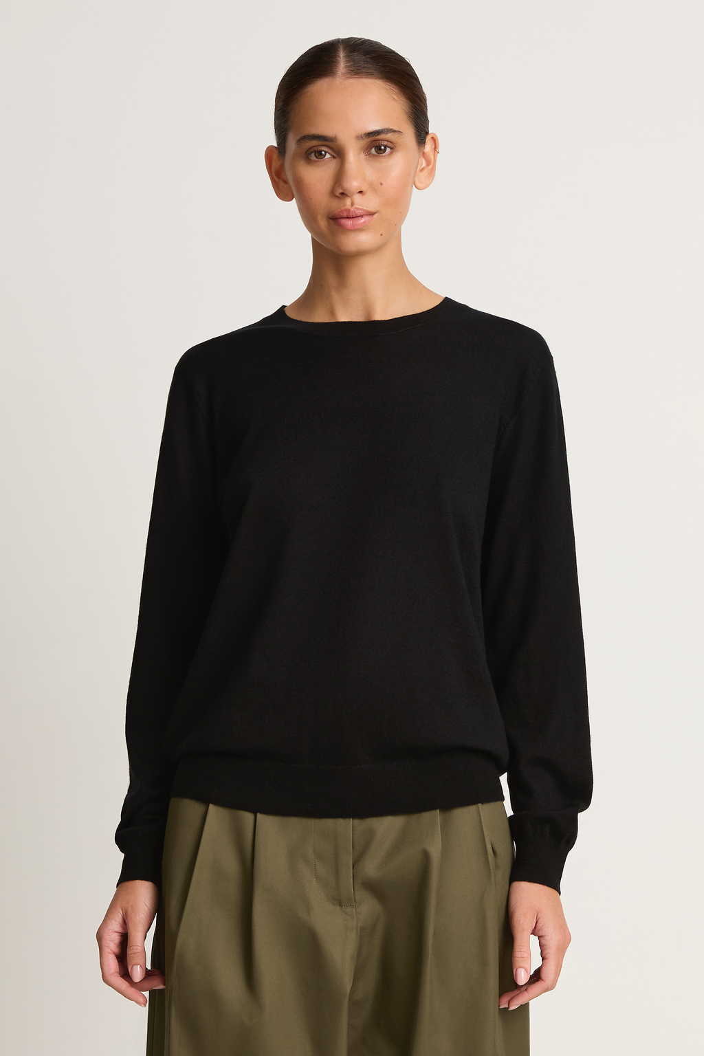 Demylee Chisha Superfine Cashmere Sweater - Black