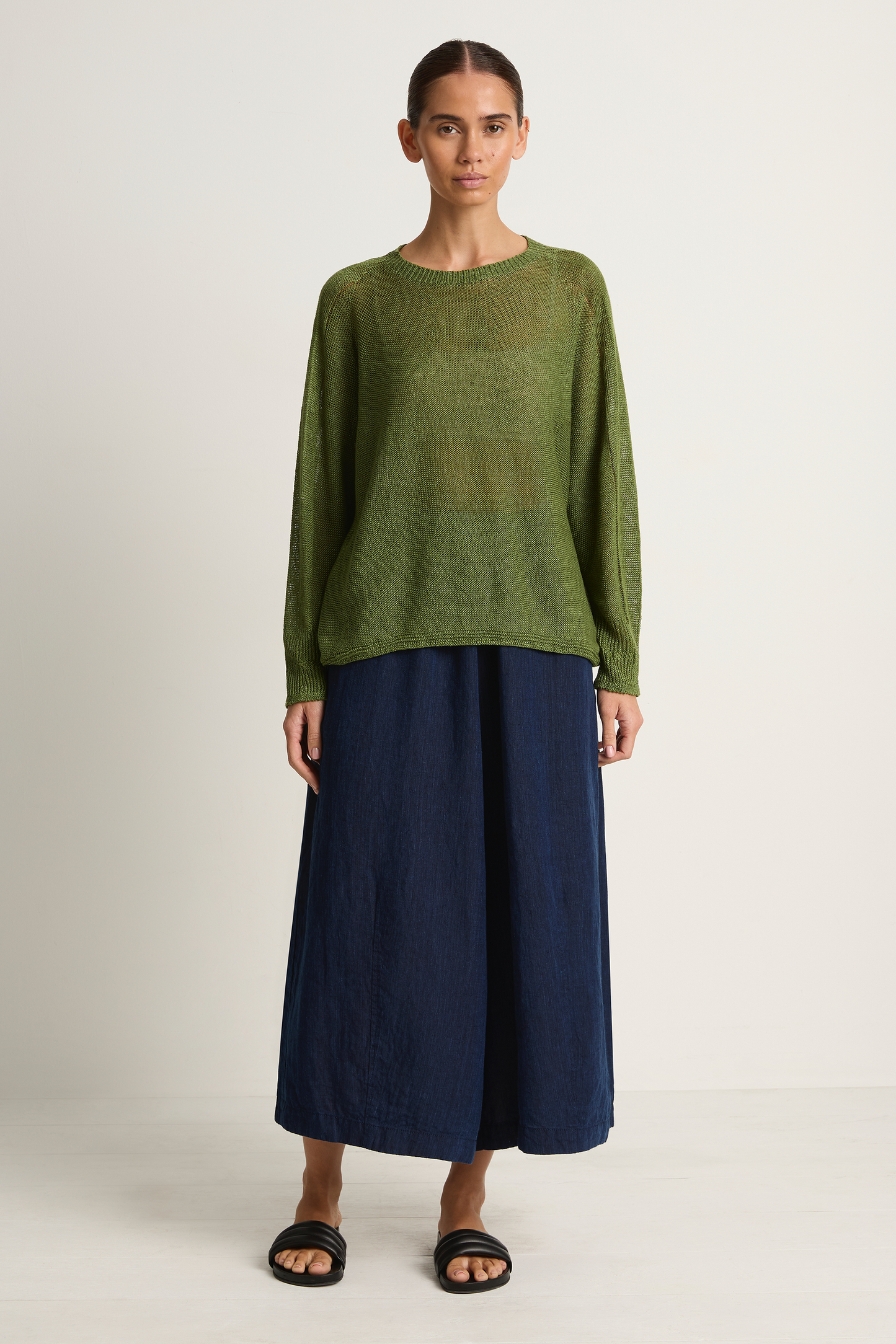 Pas De Calais Normandy Linen Crew Neck Pullover - green