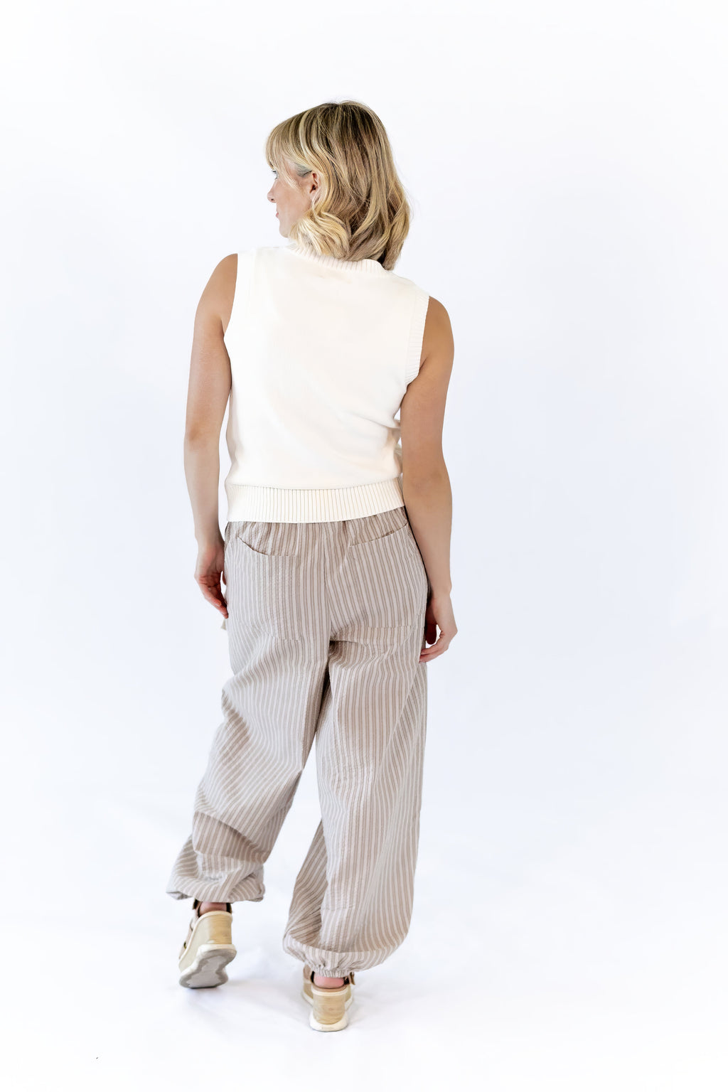 Milene Bow Detail Pants · Taupe