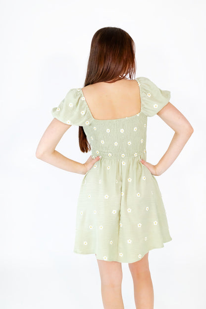 Lili Embroidered Daisy Dress