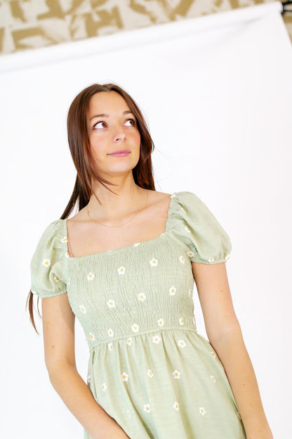 Lili Embroidered Daisy Dress