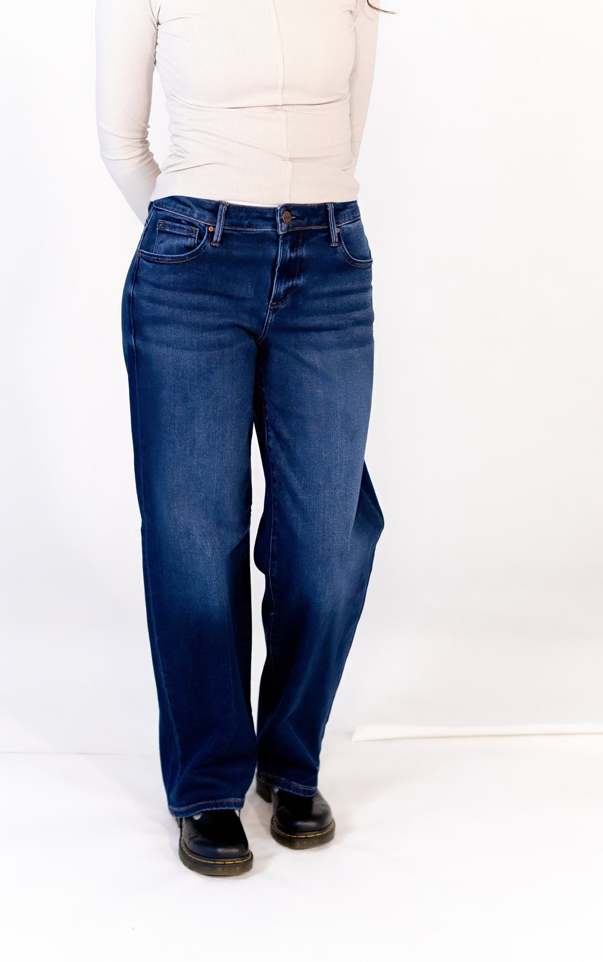 Uzina Baggy Mid-Rise Denim